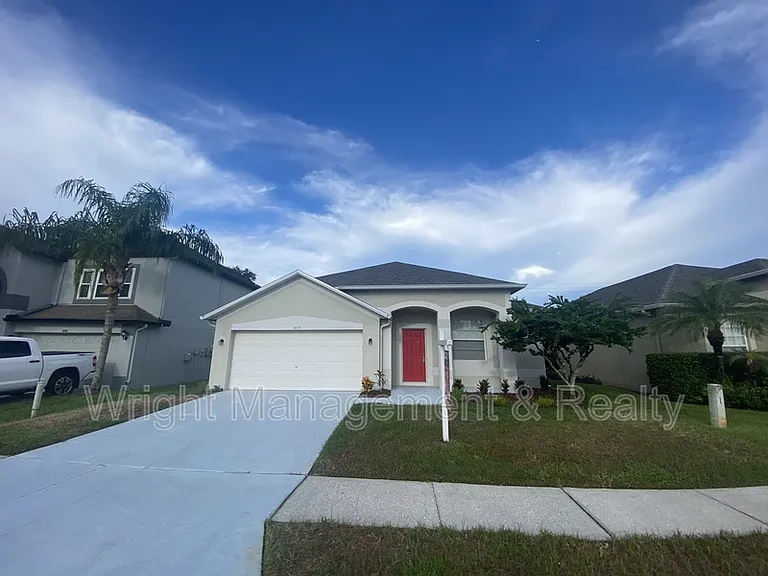 1439 Loretto Cir — Photo 2