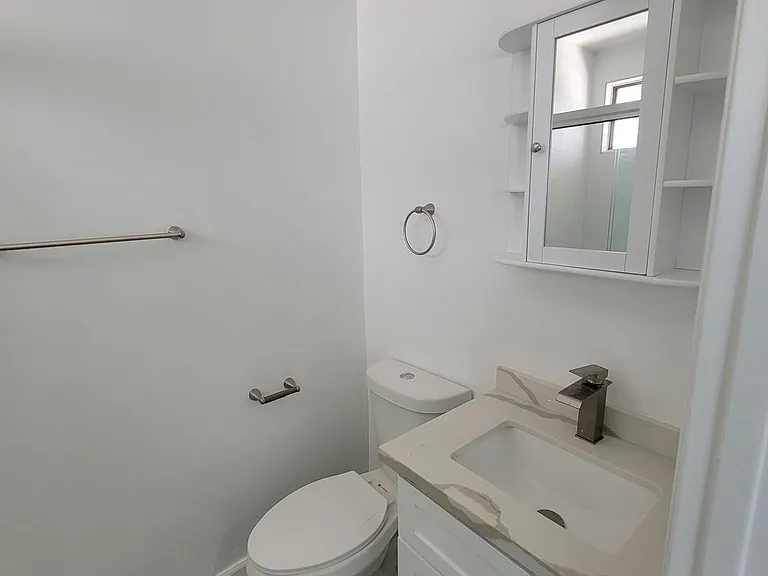 b1820 — Photo 10