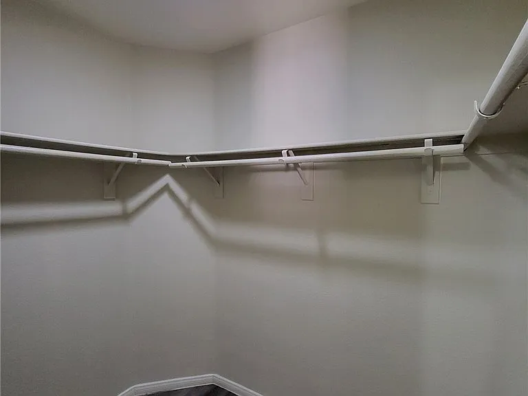 8236 W Rochelle Ave — Photo 17