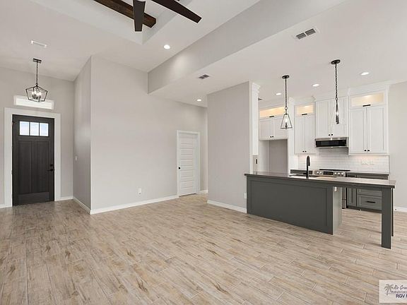 3rd image of 9389 Fan Palm Dr