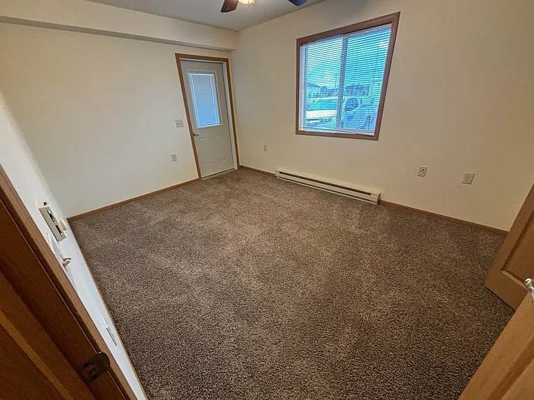 495 E South Ave #5 — Photo 5