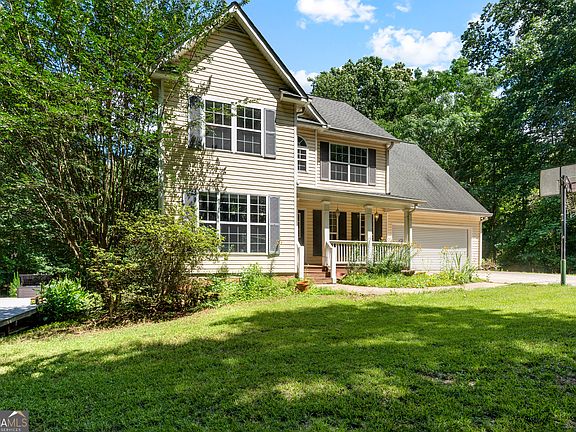 2nd image of 893 Hines Rd
