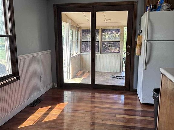 5th image of 265 Harper Dr