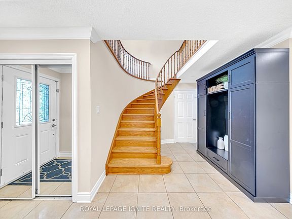 5th image of 39 Saddleback Ct