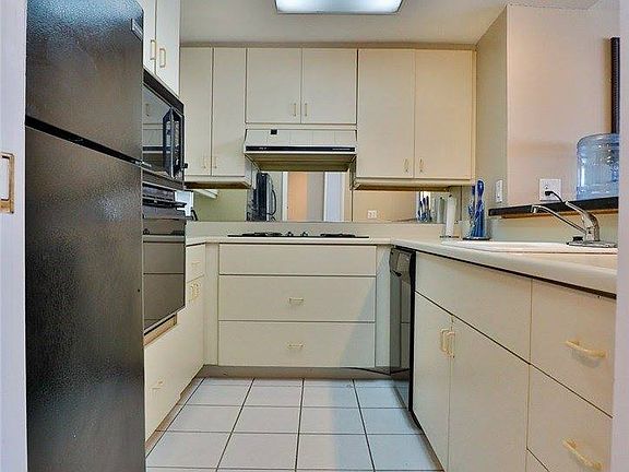5th image of 700 E Ocean Blvd Unit 802