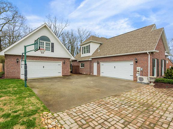 4th image of 329 Hidden Cove Ct