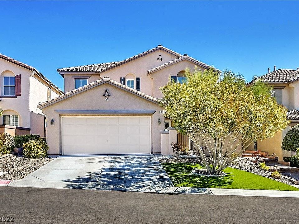 1st image of 576 Caribbean Palm Dr