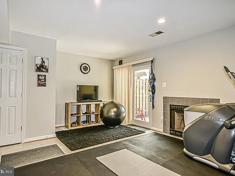 8606 Rocky Gap Ct — Photo 19