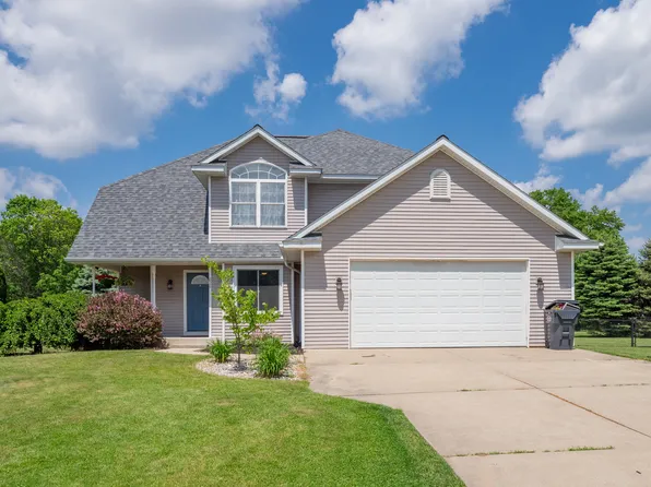 826 Sugar Maple St, Vicksburg, MI 49097