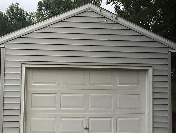 3rd image of 83 Fenton Ave