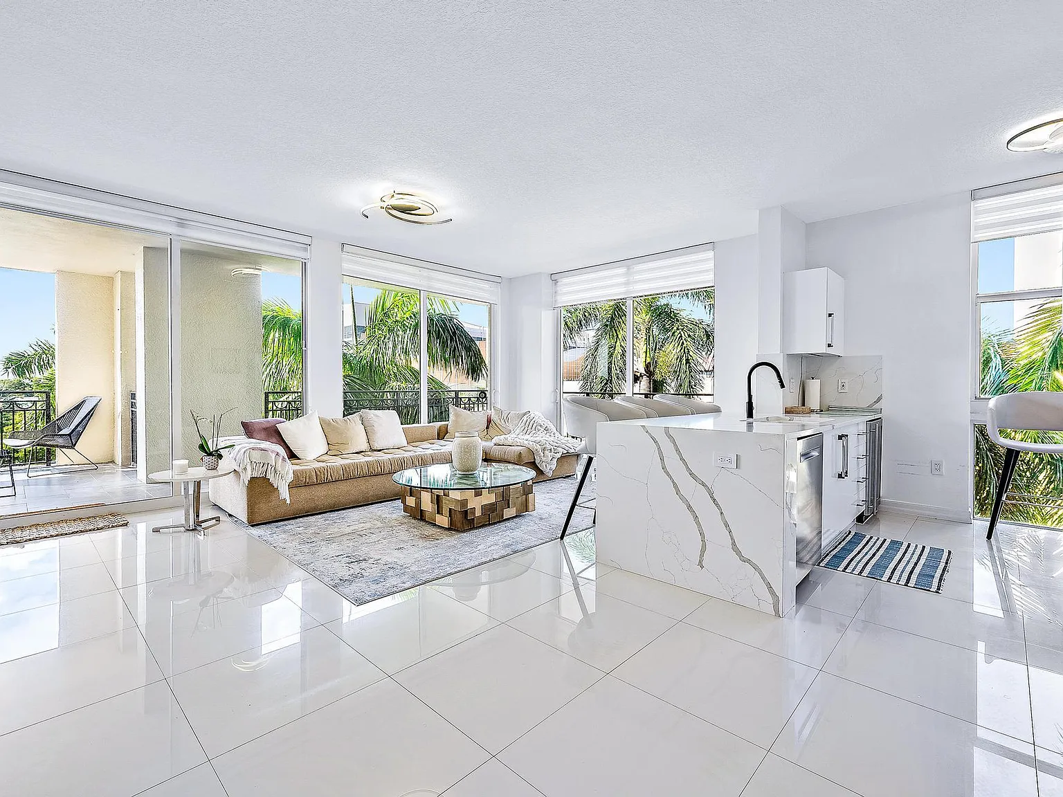 3 bed, 2.0 bath, 1709 sqft, $20,000 — Photo 3