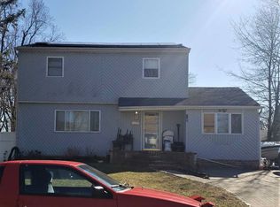 28 Clarke St, Brentwood, NY 11717