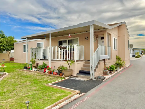 28 Walnut Vis #28, Anaheim, CA 92801