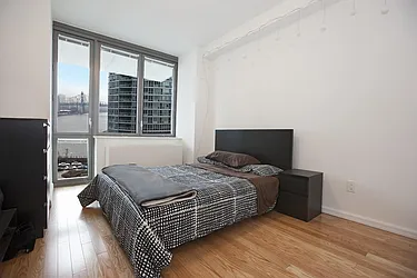Rented by Space Marketing Shop