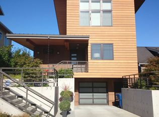 1717 Warren Ave N, Seattle, WA 98109