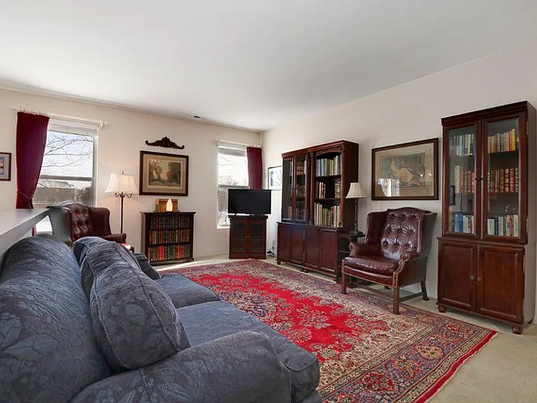3946 Granite Ct — Photo 2