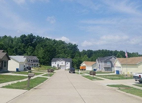 3rd image of 318 Hawks Perch Pl