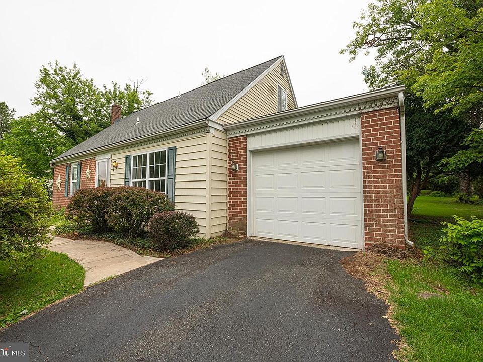 1st image of 134 Primrose Ln