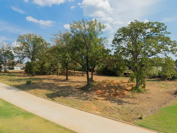 141 Ella Kate Dr, Longview, TX 75605
