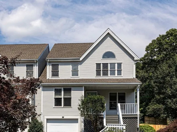 21 Midgley Ln, Worcester, MA 01604