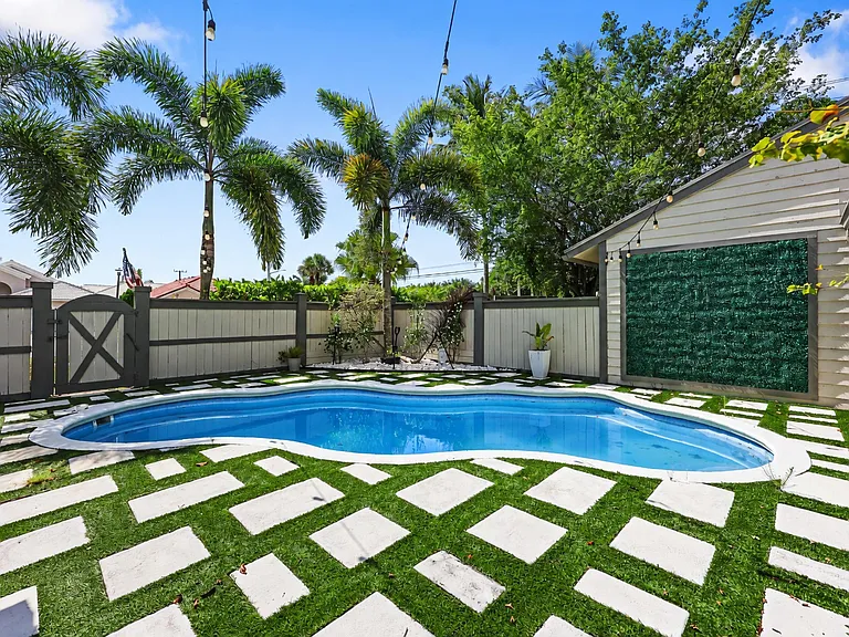 13400 Bedford Mews Ct — Photo 36