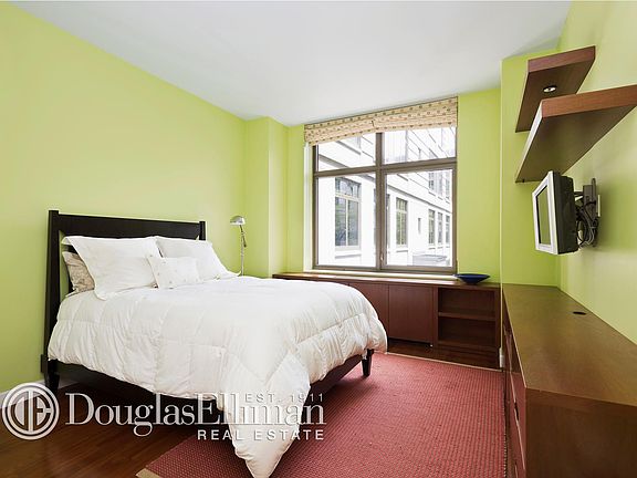 4th image of 1 Morton Sq APT 3GW