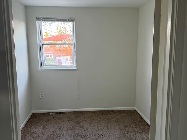 973 Regina Dr — Photo 6