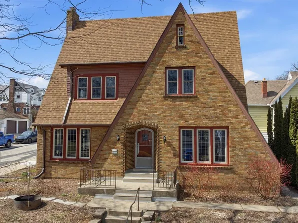 3113 South Pennsylvania AVENUE, Milwaukee, WI 53207