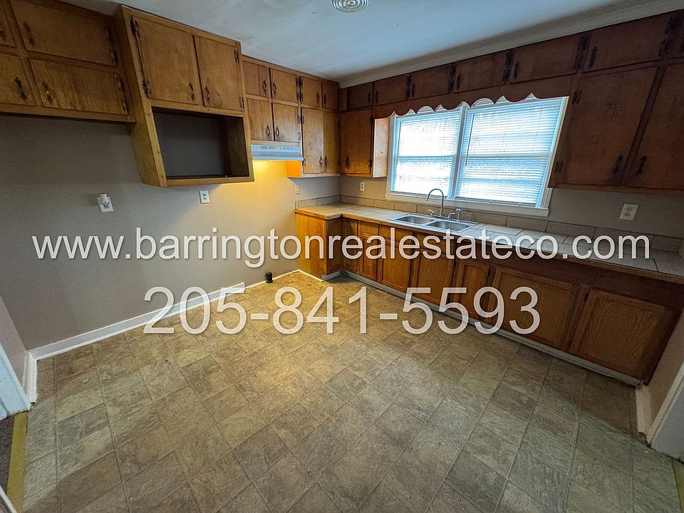 2nd image of 1025 Waverly St