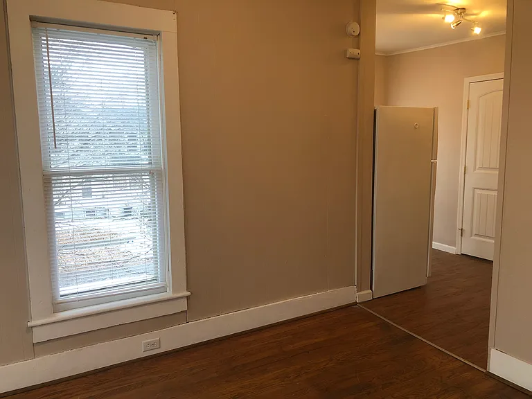 8 Frank St #B — Photo 12