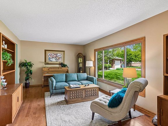 2nd image of 4015 Forestview Ln N