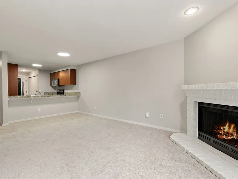 11309 NE 128th St #F104 — Photo 8