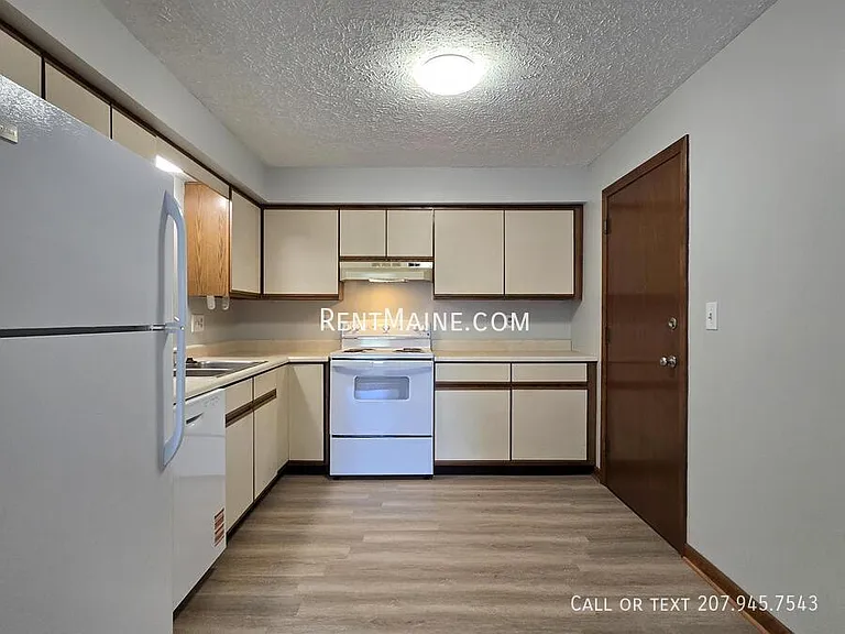 10 Hartley St #7 — Photo 5