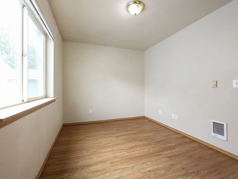 2338 SE 89th Ave — Photo 3