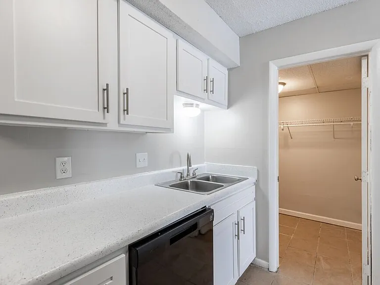 Stone Brooke Apartments Homes — Photo 46