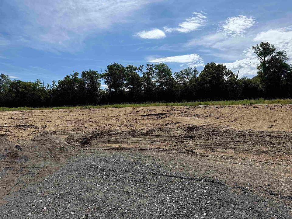 2nd image of 66 Cooper's Landing
