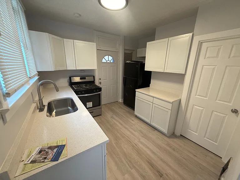 11004 S Normal Ave — Photo 12
