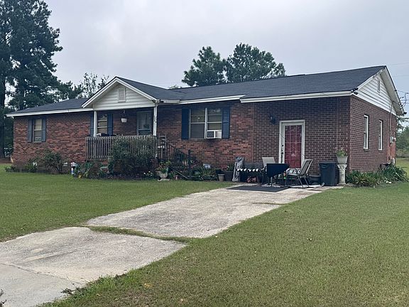 2nd image of 110 Lakeview Ext