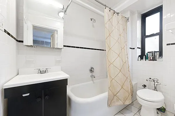 Rented by Grand Group Realty | media 24