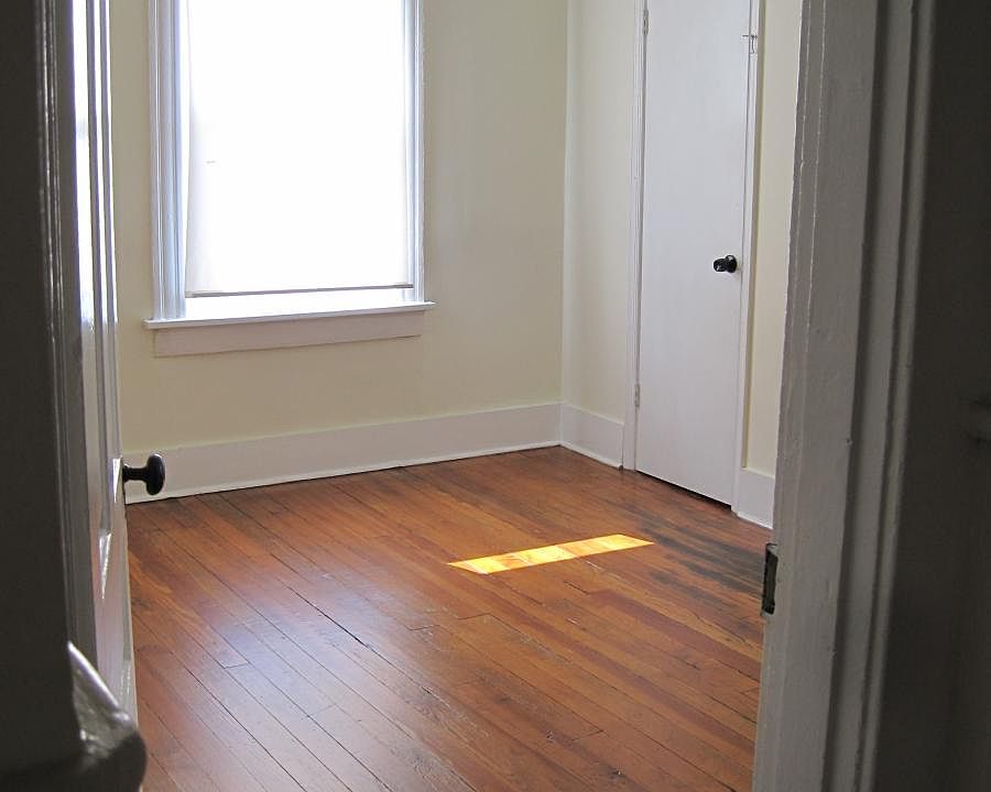 BACK ROOM: Flexible Layout _ Perfect for a guest room, office, or creative space.