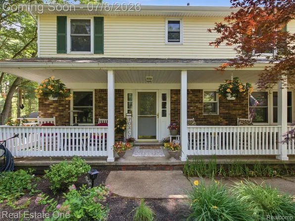 1230 Bald Eagle Lake Rd, Ortonville, MI 48462