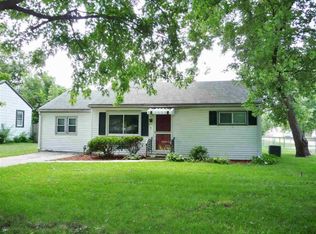 401 Huron Rd, Machesney Park, IL 61115