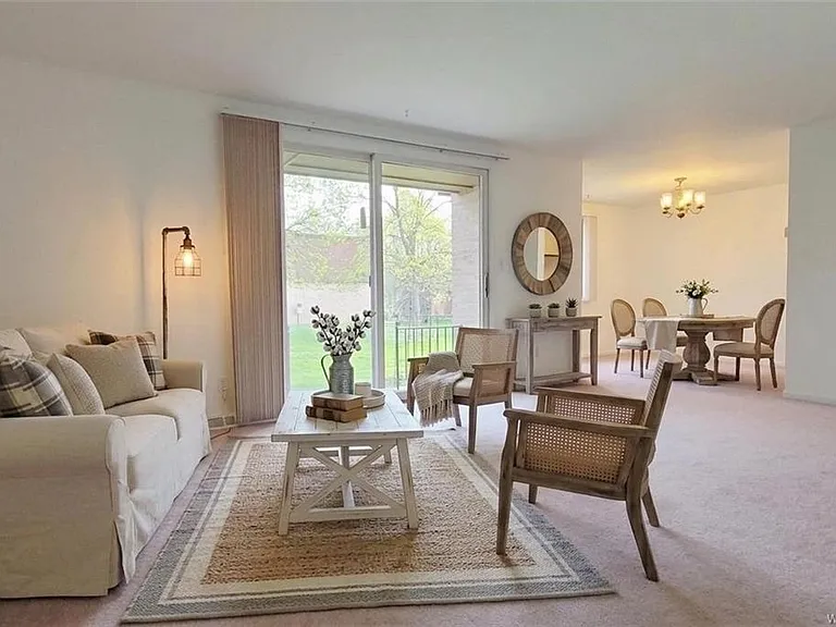 175 Charter Oaks Dr #2 — Photo 18