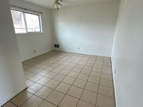 4th image of 1304 E 11th St