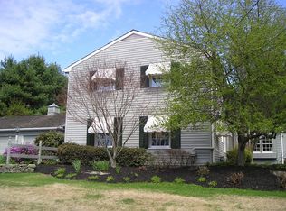 38 Colonial Rd, Dallas, PA 18612