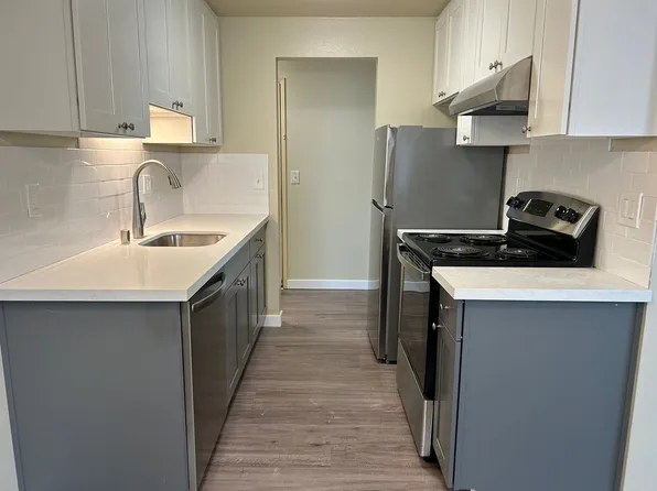 Jakarta, 615 NW 85th St APT 3, Seattle, WA 98117