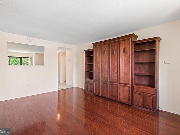 2nd image of 2001 Hamilton St APT 723