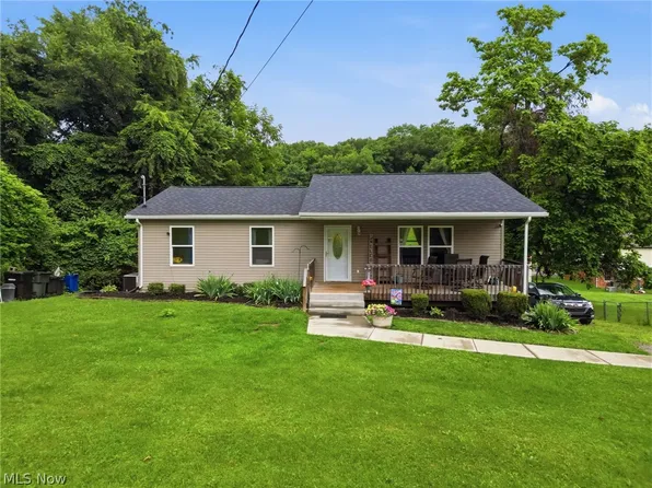 1341 Race St, Zanesville, OH 43701