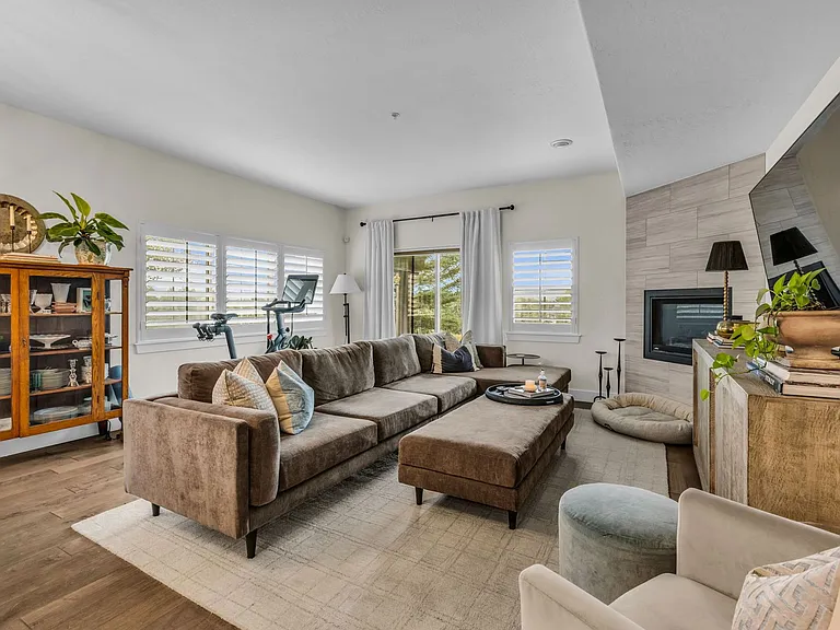 5135 Cove Canyon Dr #105 — Photo 4