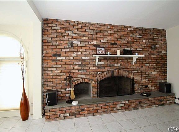 3rd image of 44 Adams St